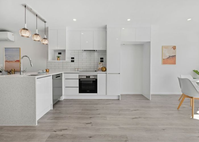  at 2/12 William Street, Mangere East, Manukau City, Auckland