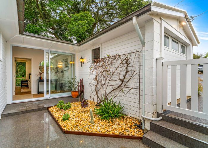  at 216 Onewa Road, Birkenhead, North Shore City, Auckland