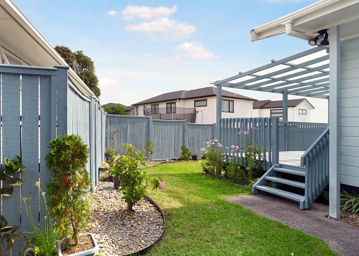  at 1/23 Mickle Street, Te Atatu South, Waitakere City, Auckland