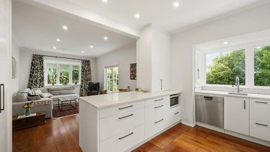  at 16 Albemarle Road, Northland, Wellington