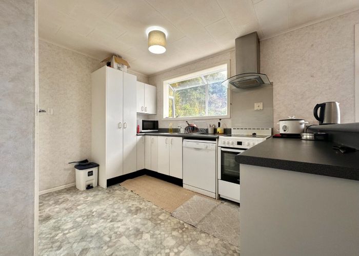  at 34 Arapiko Street, Johnsonville, Wellington, Wellington
