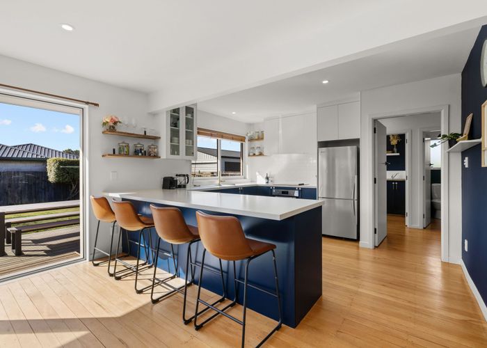  at 6 Kingsgate Place, Burnside, Christchurch