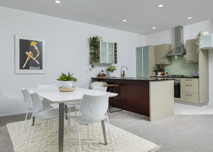  at 21/40 Scarlet Oak Drive, Schnapper Rock, Auckland