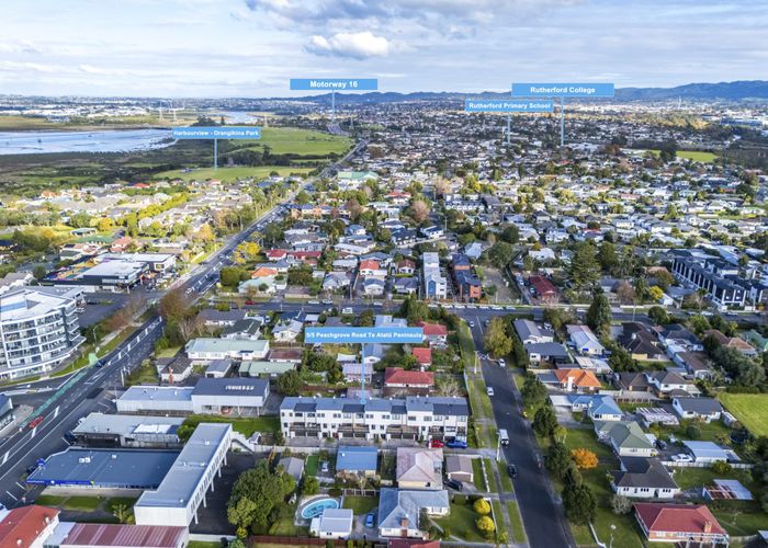  at 5/5 Peachgrove Road, Te Atatu Peninsula, Waitakere City, Auckland