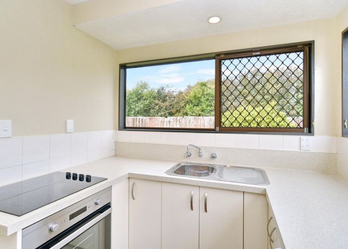  at 2/39 Marlene Street, Casebrook, Christchurch