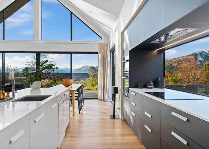 Free property data for 3 Maude View Road, Hawea Flat homes.co.nz