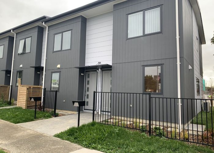  at 468C Roscommon Road, Clendon Park, Manukau City, Auckland