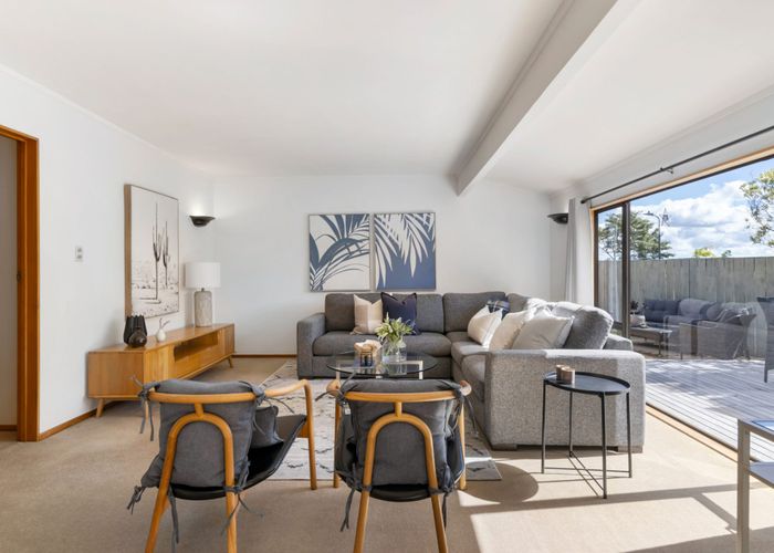  at 1/18A Sunnynook Road, Sunnynook, Auckland