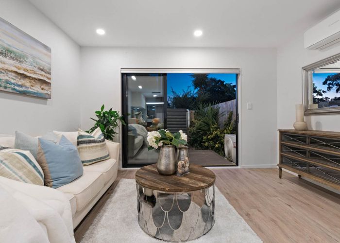  at 6/237 Swanson Road, Henderson, Waitakere City, Auckland