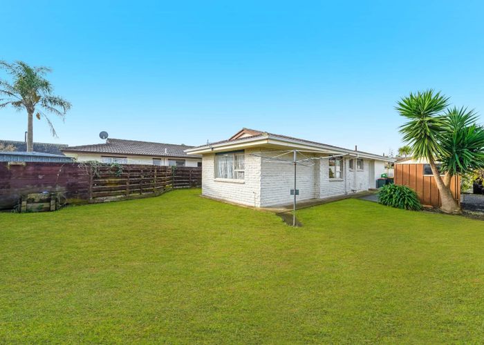  at 2/7 Glen Avenue, Papatoetoe, Manukau City, Auckland