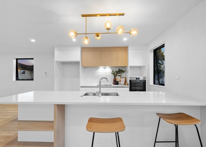  at 3A Dawnhaven Drive, Te Atatu Peninsula, Auckland