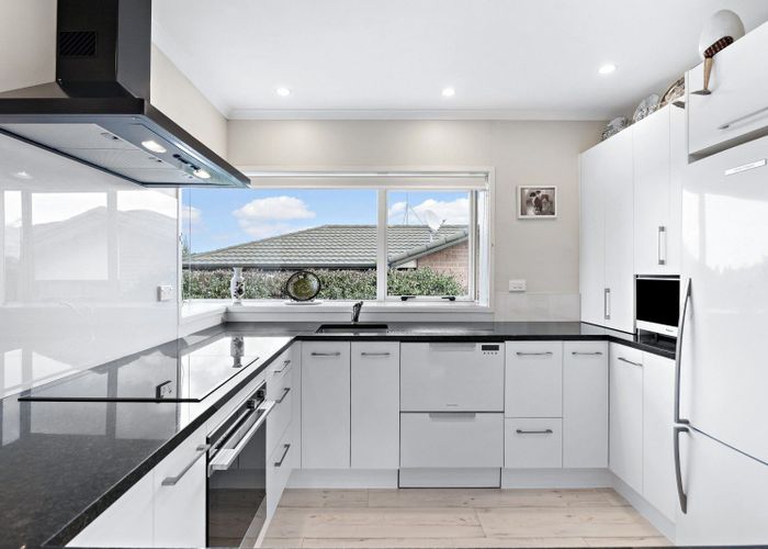  at 6 Harobed Place, Weymouth, Manukau City, Auckland