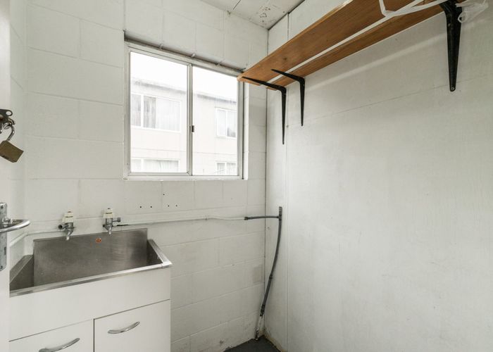  at 1/17 Esplanade Road, Mount Eden, Auckland