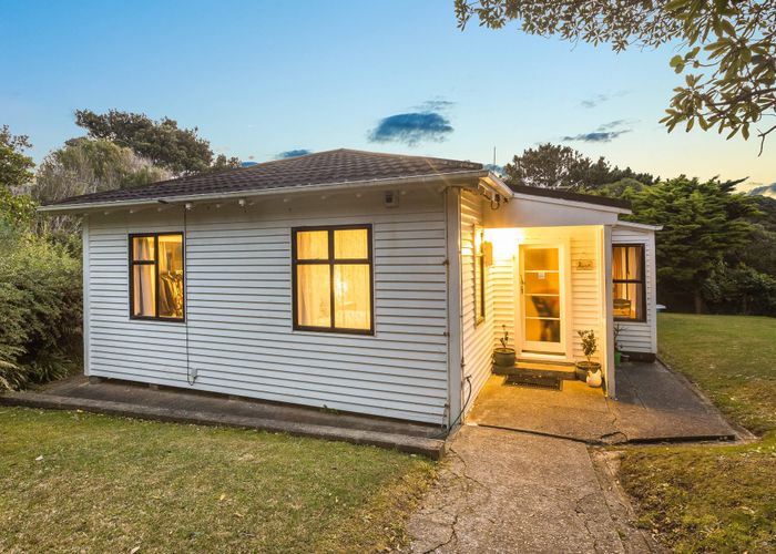  at 15 Pukerua Beach Road, Pukerua Bay, Porirua