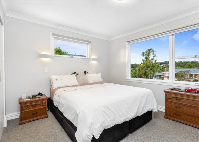  at 19 Lawrence Crescent, Hill Park, Manukau City, Auckland