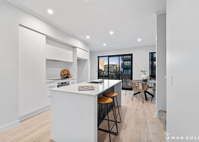  at 8 Beach Road, Hobsonville, Auckland