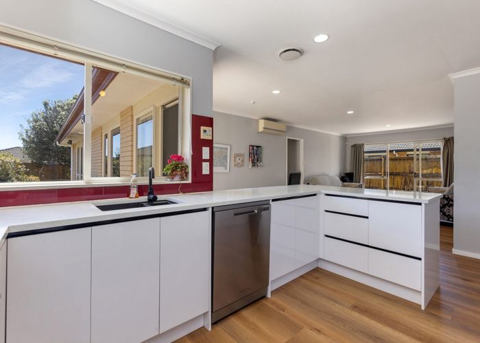  at 39 Blackwood Drive, Wattle Downs, Manukau City, Auckland