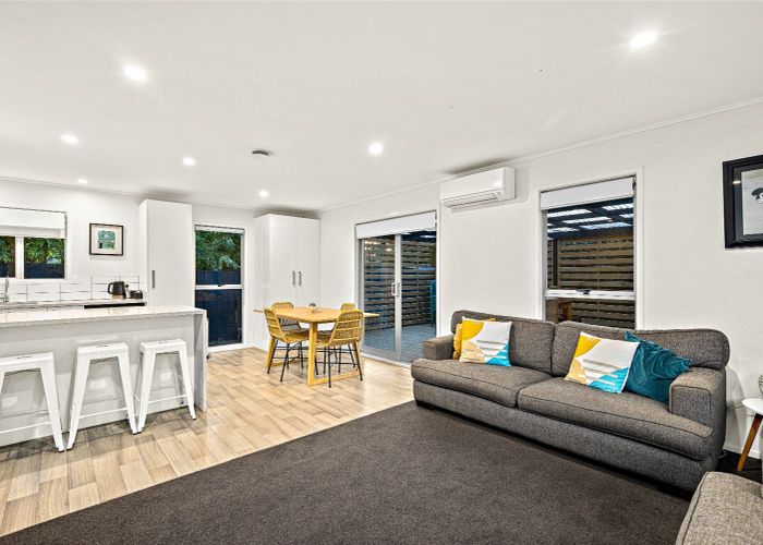 Free property data for 160 Colwill Road, Massey, Auckland homes.co.nz