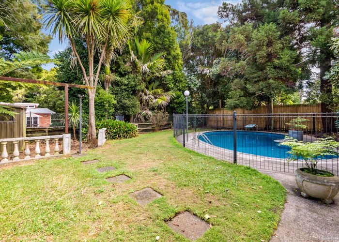  at 18 Dennis Avenue, Hillpark, Auckland
