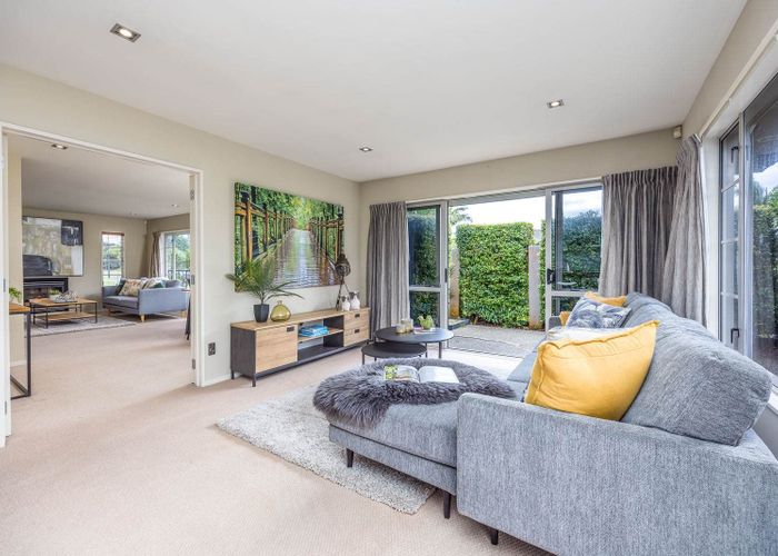  at 2 Elwyn Close, Flat Bush, Manukau City, Auckland