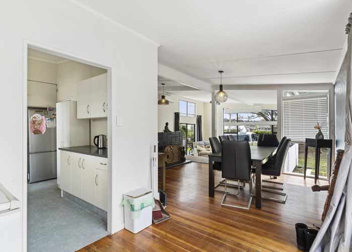  at 28 Sunnyhaven Avenue, Beach Haven, Auckland