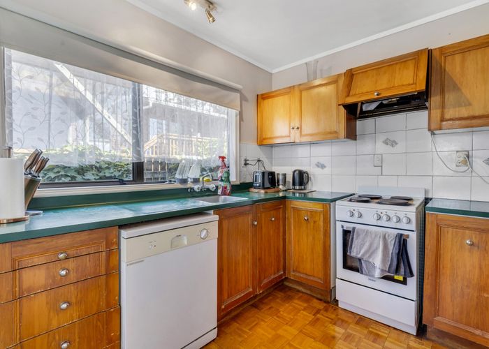  at 6/70A Woodglen RD, Glen Eden, Waitakere