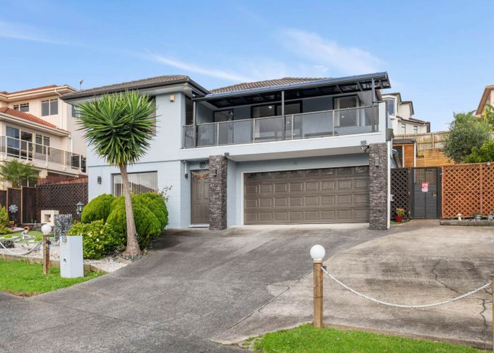  at 19 The Enclave, Totara Heights, Manukau City, Auckland