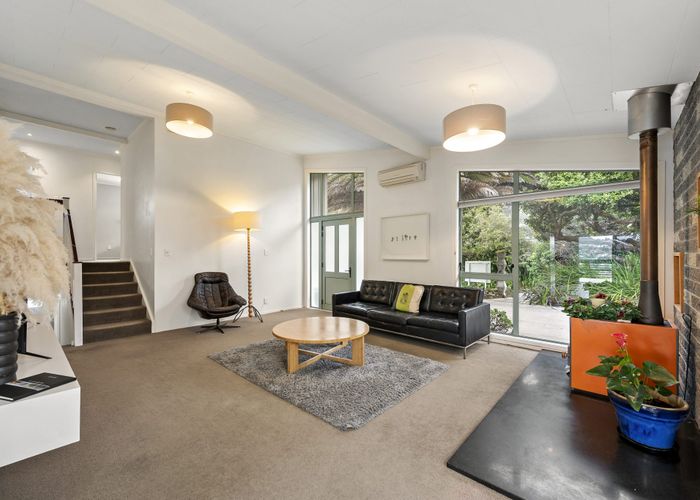  at 11 Southern Cross Crescent, Island Bay, Wellington, Wellington