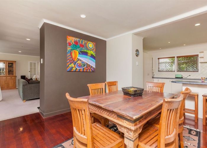  at 32 Eastbourne Road, Remuera, Auckland