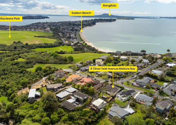  at 8 Oliver Twist Avenue, Mellons Bay, Auckland