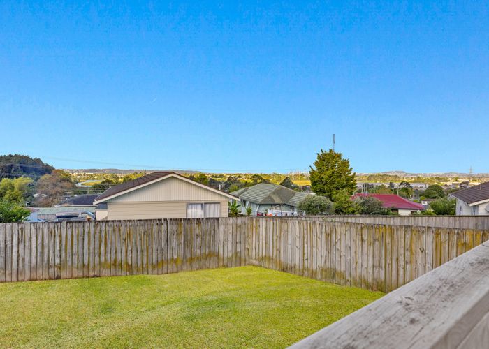  at 1/14 Doone Place, Massey, Waitakere City, Auckland