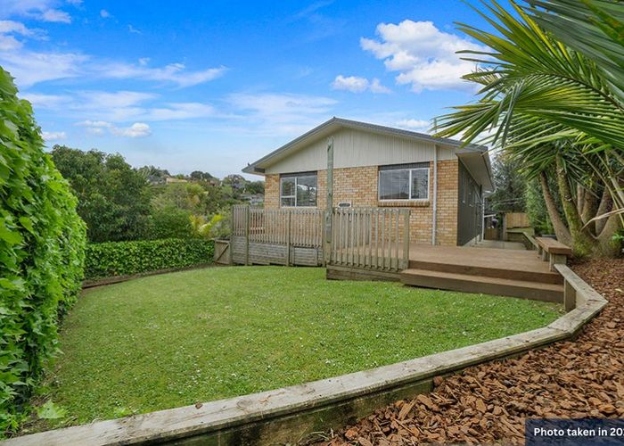  at 1/17 Sandiacre Way, Browns Bay, North Shore City, Auckland