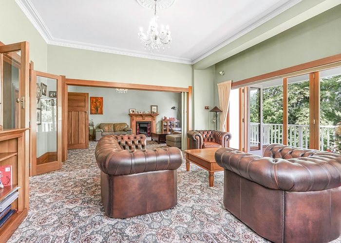  at 301 River Road, Claudelands, Hamilton