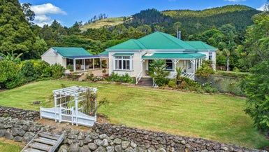  at 403 Crane Road, Kamo