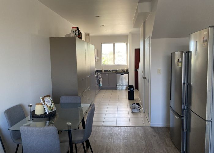  at 25/22 Northcross Drive, Oteha, Auckland