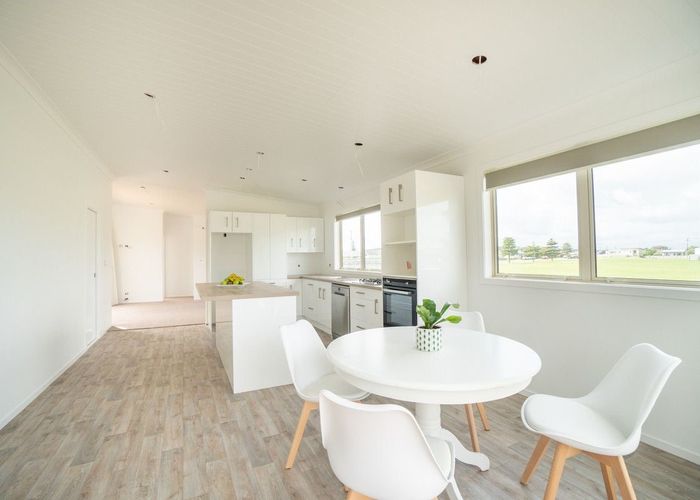  at 27 Hall Place, Foxton Beach, Horowhenua, Manawatu / Whanganui