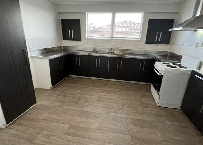  at 385 Blockhouse Bay Road, Blockhouse Bay, Auckland City, Auckland