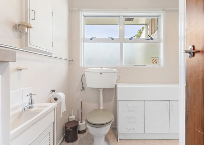  at 3B Kelvyn Grove, Hill Park, Manukau City, Auckland