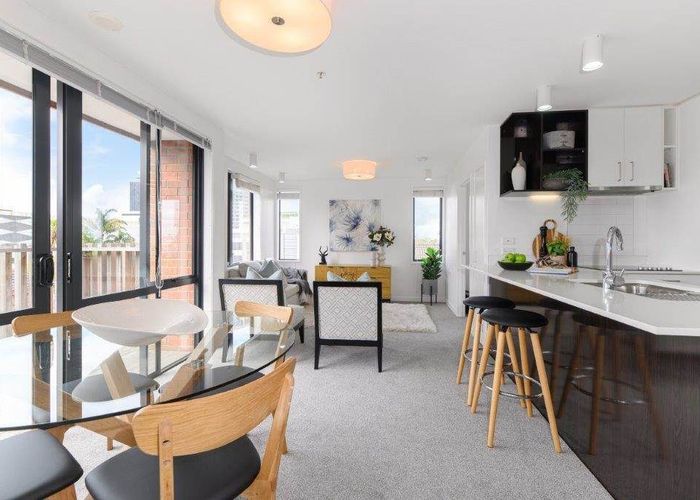  at 9/4a Auburn Street, Takapuna, North Shore City, Auckland