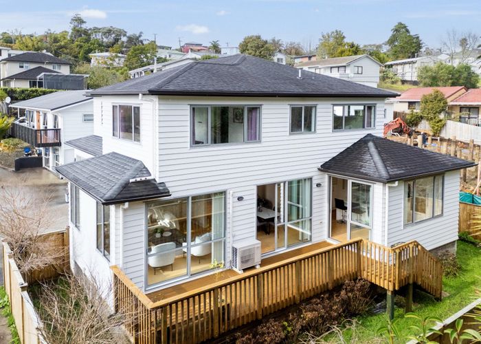  at 666B Beach Road, Browns Bay, Auckland
