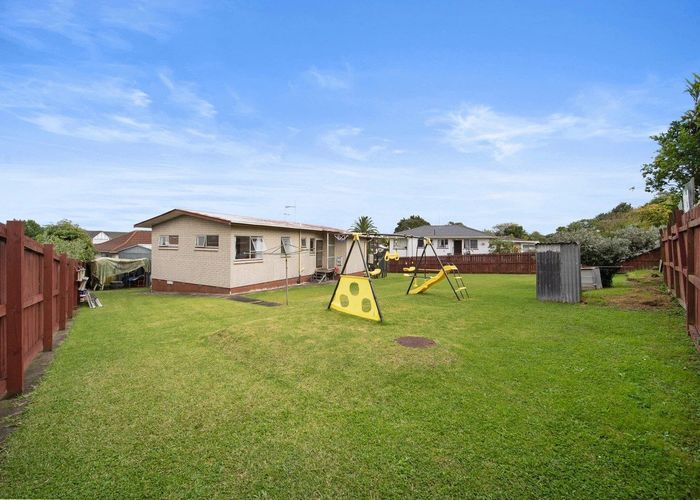  at 9 Vigo Place, Papatoetoe, Auckland