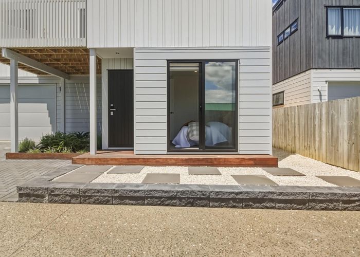  at 85a Awaroa Road, Sunnyvale, Waitakere City, Auckland