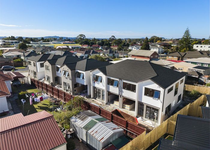  at 5/35 Royton Avenue, Mangere East, Manukau City, Auckland