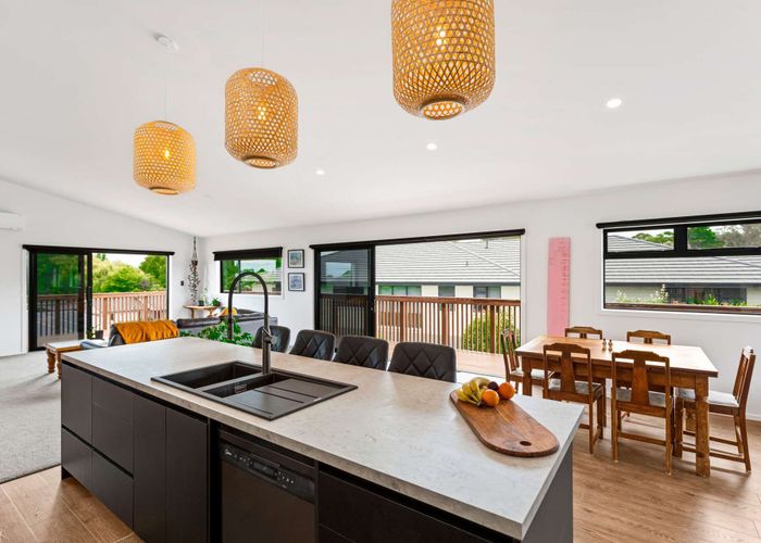  at 17 Lithgow Drive, Otamatea, Whanganui