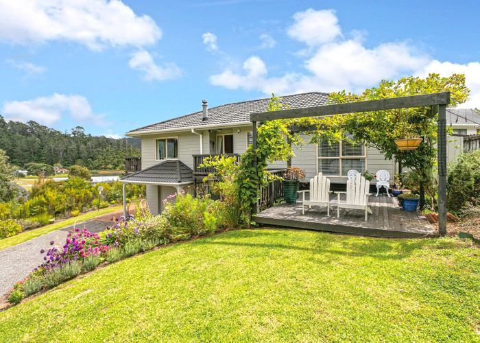  at 4 Patton Place, Tairua