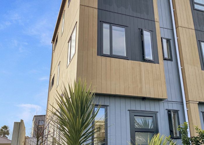  at 7/8 Arney Road, Ranui, Waitakere City, Auckland
