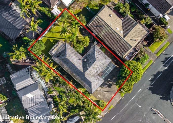  at 15 Pigeon Mountain Road, Half Moon Bay, Manukau City, Auckland