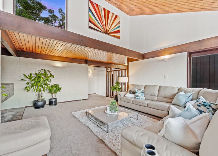  at 62 Parr Terrace, Castor Bay, Auckland