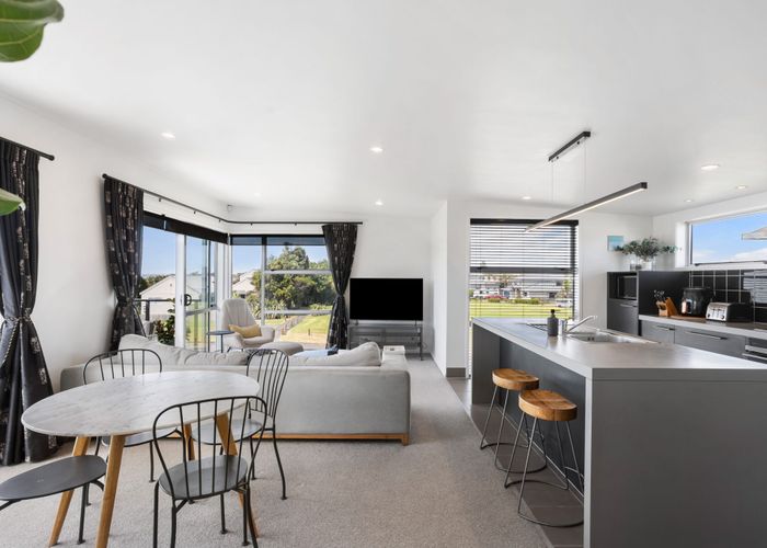  at 15 Halyard Place, Te Atatu Peninsula, Waitakere City, Auckland