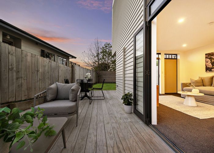  at 13/15 Chivalry Road, Glenfield, Auckland
